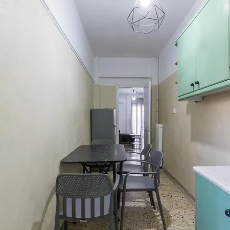 Classic 2bd Apartment *