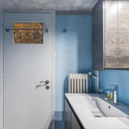 Classic 2bd Apartment
